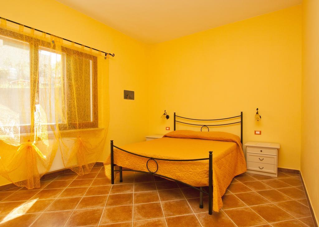 Le Camere Di Nonna Mara Montescudaio Rum bild