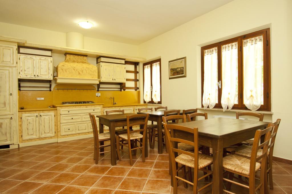 Le Camere Di Nonna Mara Montescudaio Rum bild