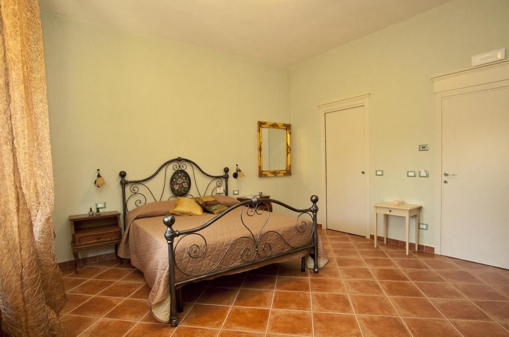 Le Camere Di Nonna Mara Montescudaio Rum bild