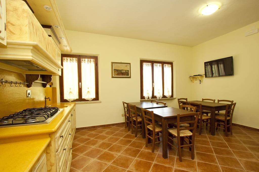 Le Camere Di Nonna Mara Montescudaio Exteriör bild