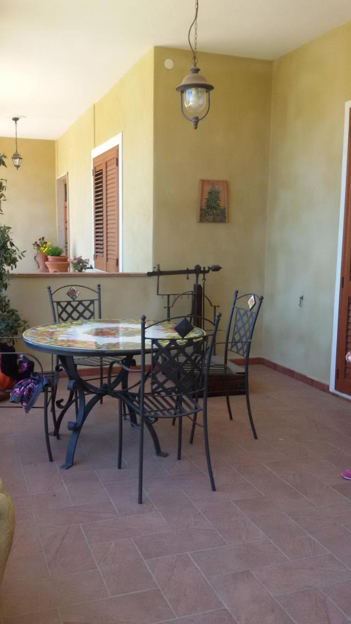 Le Camere Di Nonna Mara Montescudaio Exteriör bild